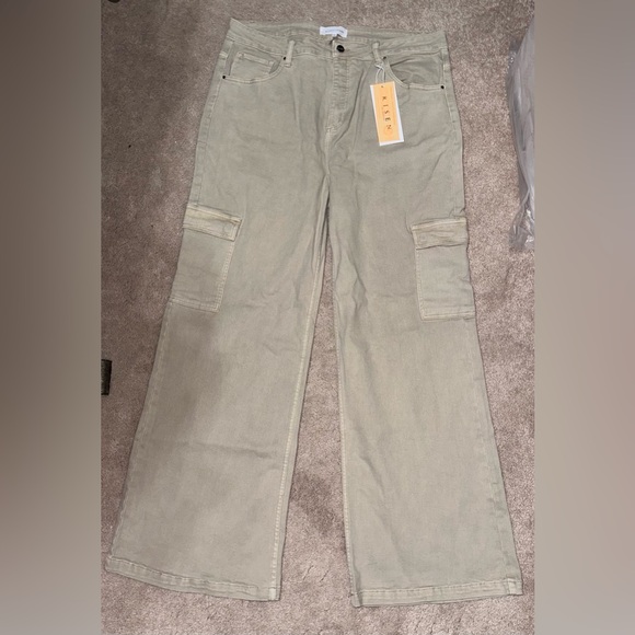 Risen Khaki Cargo Jeans - Picture 1 of 2